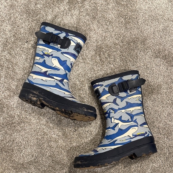 Joules Other - Joules Shark Print Rain Boots Boys Size 4 Blue Waterproof Buckle Wellies